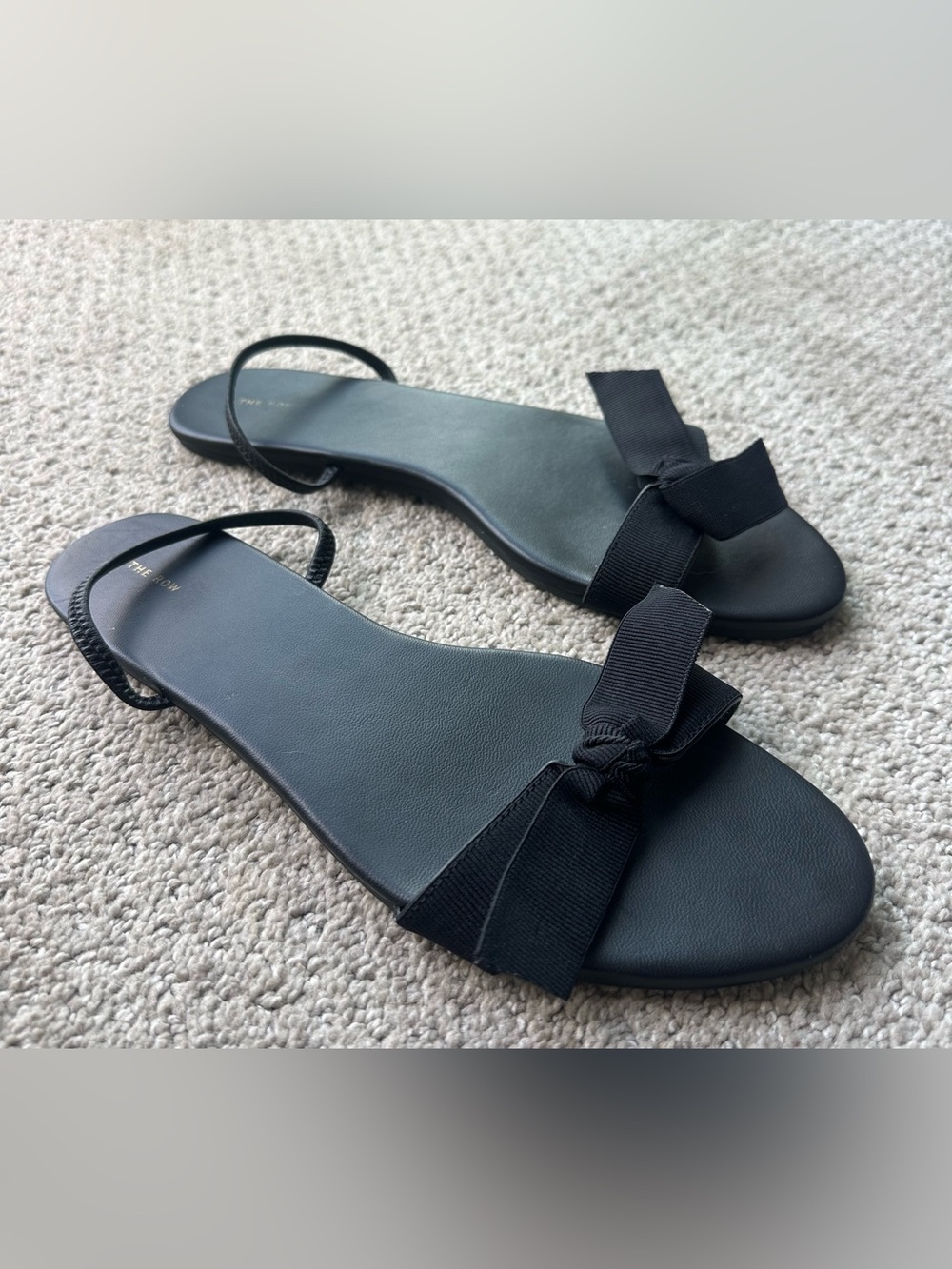 💄The Row
Bow leather slingback sandals IS 10